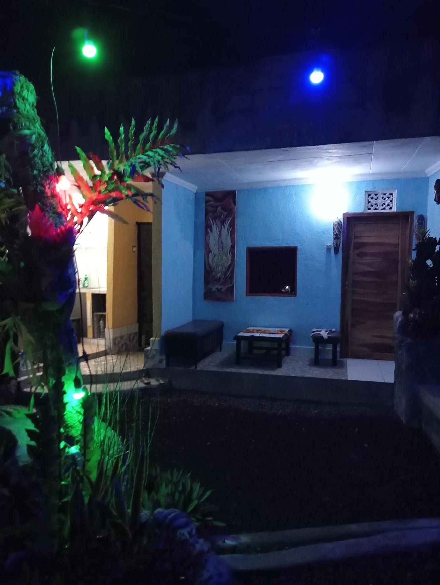 Atb Hostel Lovina Dış mekan fotoğraf